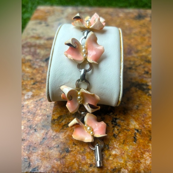 1940’s Vintage Curly Cue Coral Pink Shells & Faux Pearl Bracelet 7in Women - Picture 4 of 13